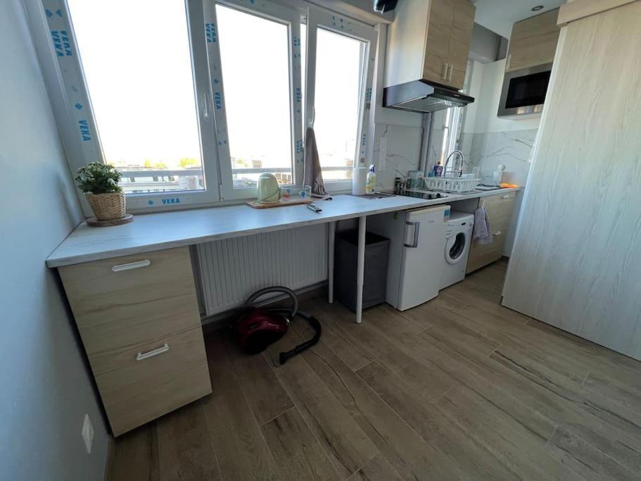 Super Studio En Face De La Gare De Mulhouse Apartment Exterior photo
